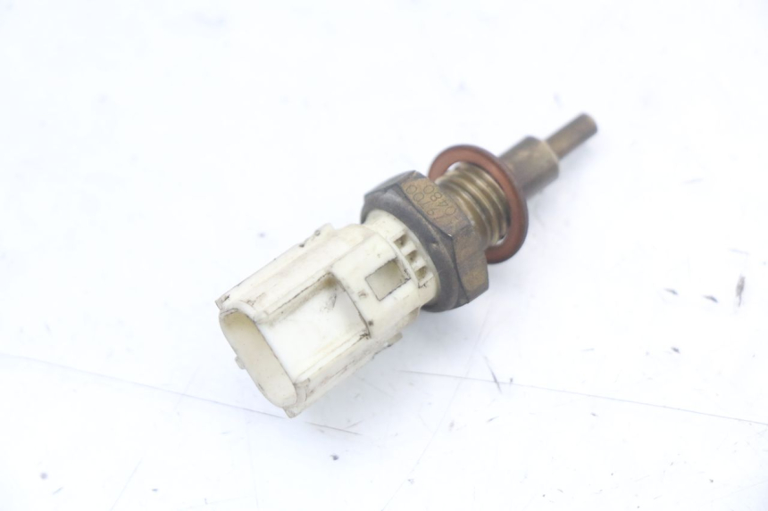 photo de WATER TEMPERATURE SENSOR SUZUKI GSR 750 (2011 - 2017) - Zoom on usage condition