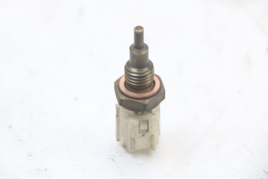 photo de WATER TEMPERATURE SENSOR SUZUKI GSR 750 (2011 - 2017) - Alternative perspective