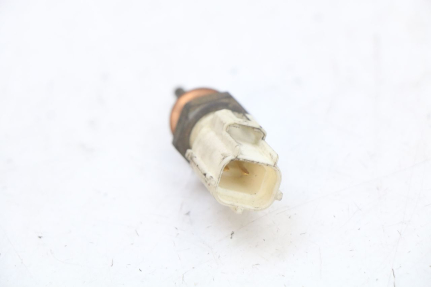 photo de WATER TEMPERATURE SENSOR SUZUKI GSR 750 (2011 - 2017) - Technical close-up