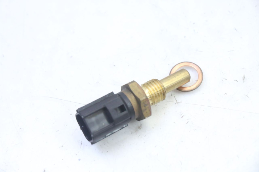 photo de WATER TEMPERATURE SENSOR SUZUKI SV S 650 (2003 - 2009) - Zoom on usage condition