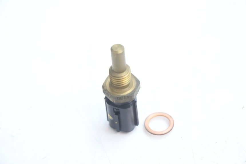 photo de WATER TEMPERATURE SENSOR SUZUKI SV S 650 (2003 - 2009) - Zoom on usage condition
