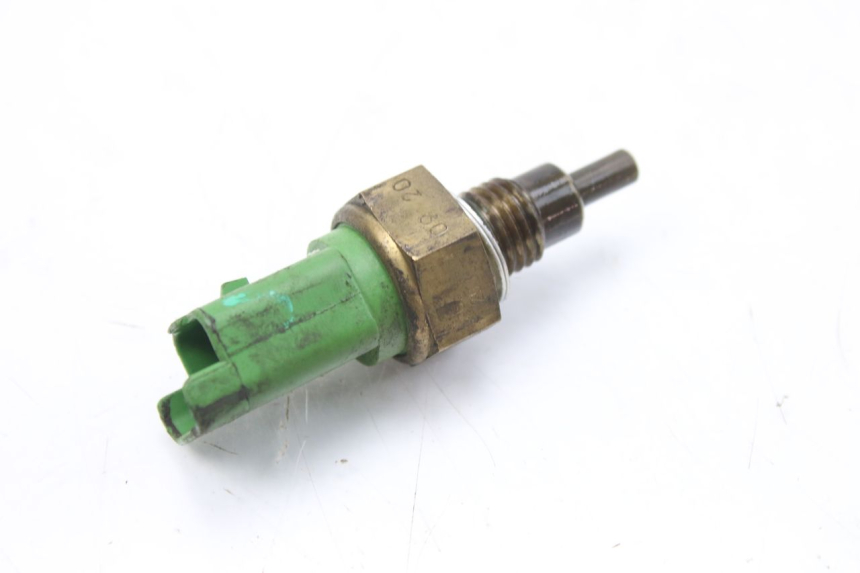 photo de WATER TEMPERATURE SENSOR PIAGGIO VESPA GTS IGET ABS 125 (2017 - 2023) - Zoom on usage condition