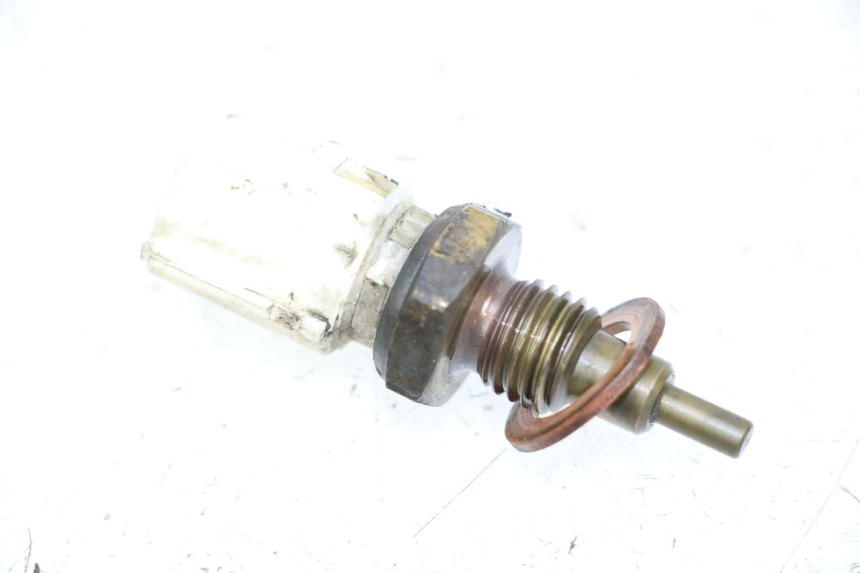photo de WATER TEMPERATURE SENSOR YAMAHA XMAX X-MAX 125 (2006 - 2009) - Main view