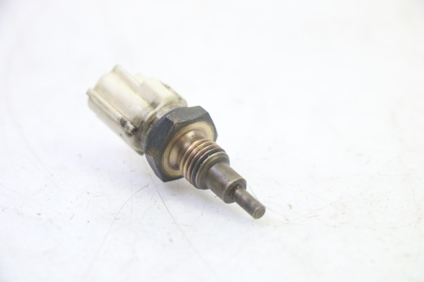 photo de WATER TEMPERATURE SENSOR YAMAHA X-MAX XMAX 125 (2010 - 2013) - Zoom on usage condition