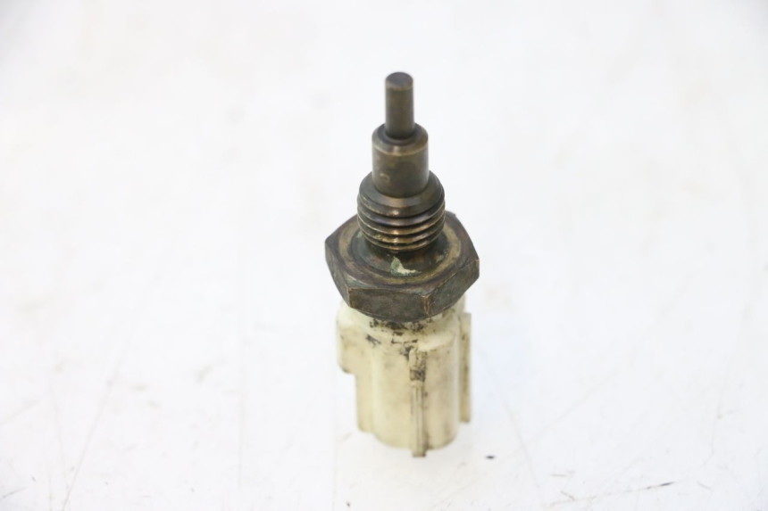 photo de WATER TEMPERATURE SENSOR YAMAHA XMAX X-MAX 125 (2006 - 2009) - Component detail