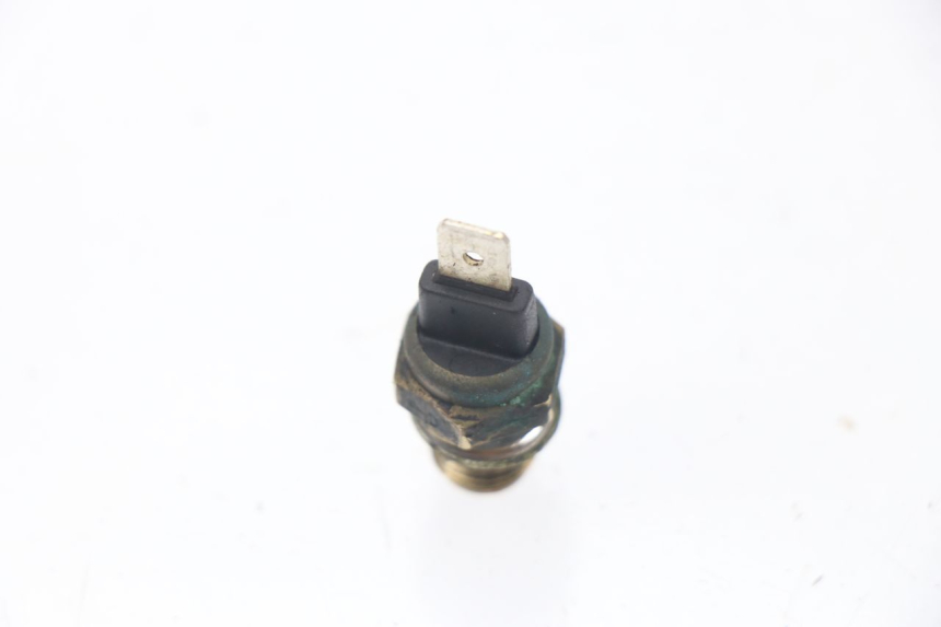 photo de WATER TEMPERATURE SENSOR PIAGGIO X9 EVOLUTION 250 (2003 - 2007) - Component detail
