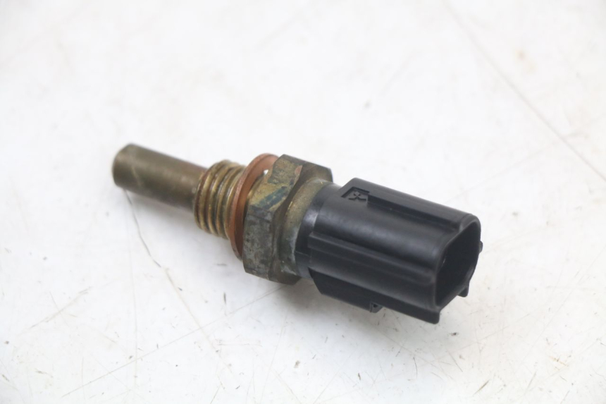 photo de WATER TEMPERATURE SENSOR YAMAHA FJR ABS 1300 (2006 - 2012) - Zoom on usage condition