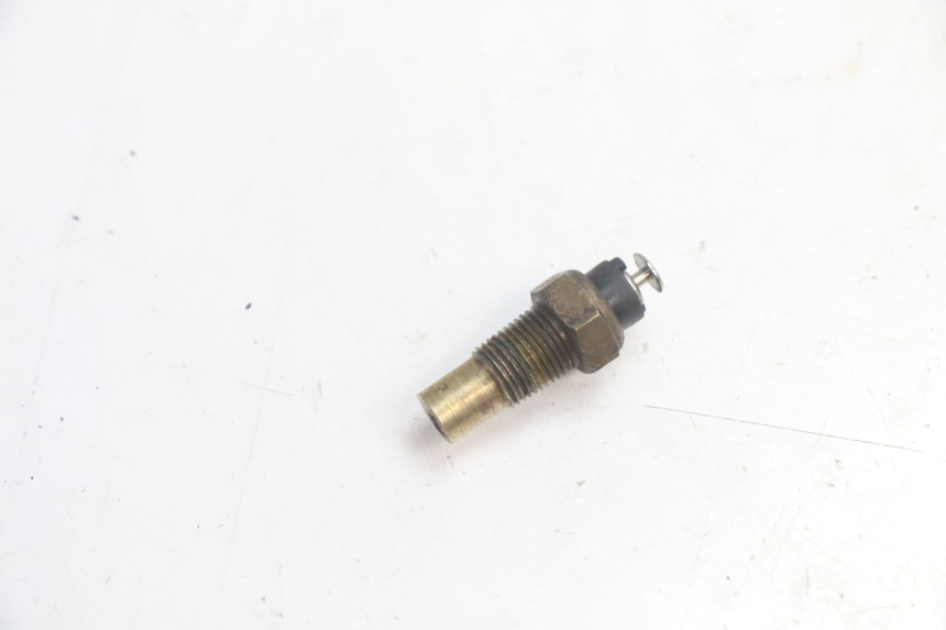 photo de WATER TEMPERATURE SENSOR YAMAHA YP MAJESTY 125 (1998 - 2001) - Main view