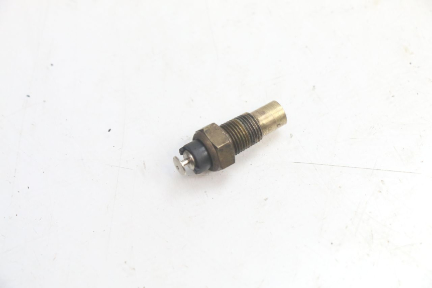 photo de WATER TEMPERATURE SENSOR YAMAHA YP MAJESTY 125 (1998 - 2001) - Component detail