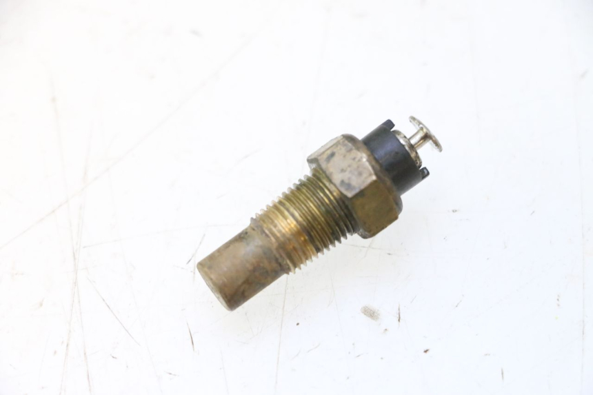photo de WATER TEMPERATURE SENSOR YAMAHA YP MAJESTY 125 (1998 - 2001) - Main view