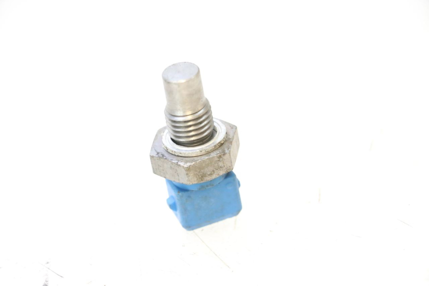 photo de WATER TEMPERATURE SENSOR PIAGGIO ZIP 4T 50 (2018 - 2020) - Alternative perspective