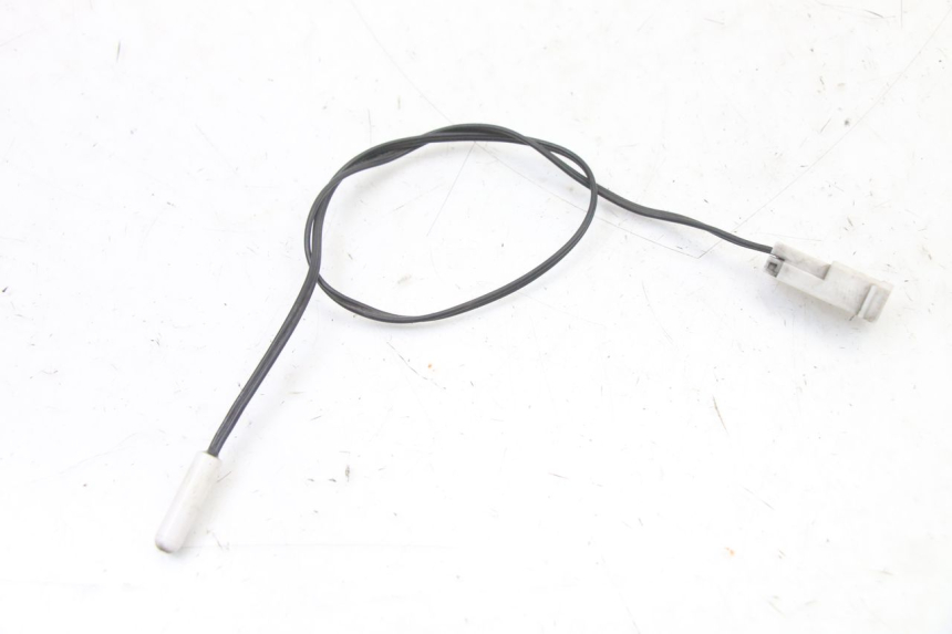 photo de OUTDOOR TEMPERATURE SENSOR PEUGEOT SATELIS 125 (2013 - 2018) - Component detail