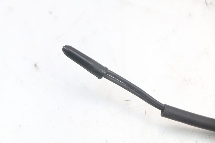 photo de OUTDOOR TEMPERATURE SENSOR PIAGGIO BEVERLY 125 (1998 - 2005) - Alternative perspective