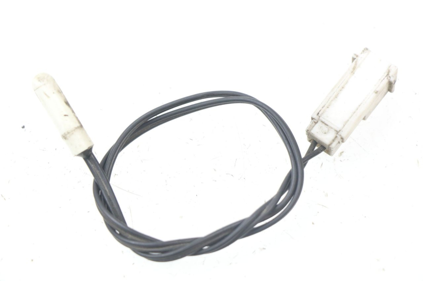 photo de OUTDOOR TEMPERATURE SENSOR PEUGEOT SATELIS 125 (2006 - 2009) - Zoom on usage condition