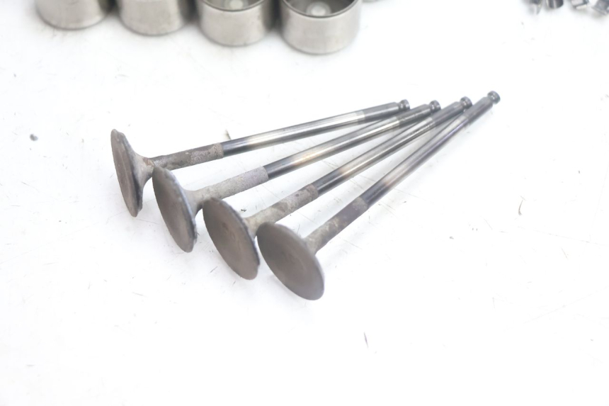 photo de ENGINE VALVE SUZUKI BURGMAN EXECUTIVE ABS 650 (2006 - 2012) - Product overview