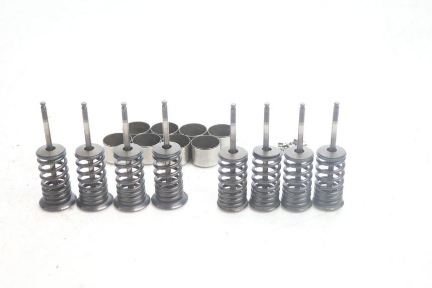 photo de ENGINE VALVE SUZUKI BURGMAN EXECUTIVE ABS 650 (2006 - 2012) - Markings and original references