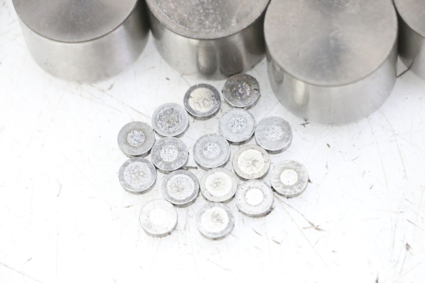 photo de ENGINE VALVE HONDA CB R 1000 (2018 - 2023) - Component detail