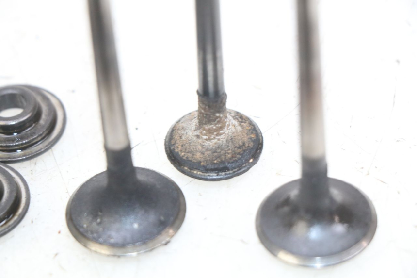 photo de VALVE HONDA CM 125 (1983 - 2003) - Zoom on usage condition