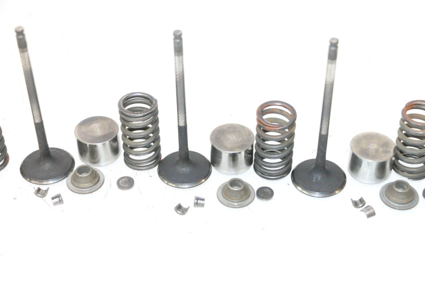 photo de ENGINE VALVE YAMAHA FJR 1300 (2001 - 2005) - Component zoom