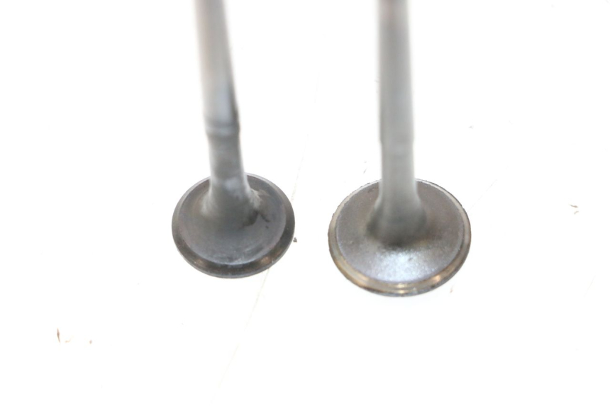 photo de ENGINE VALVE JM MOTORS OLDIES 4T 50 (2010 - 2020) - Zoom on usage condition
