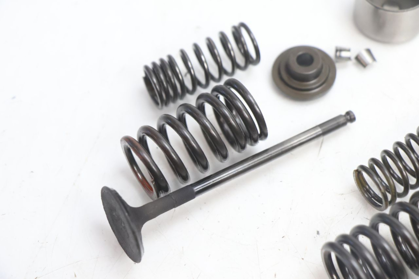photo de ENGINE VALVE SUZUKI SV S 650 (2003 - 2009) - Zoom on usage condition