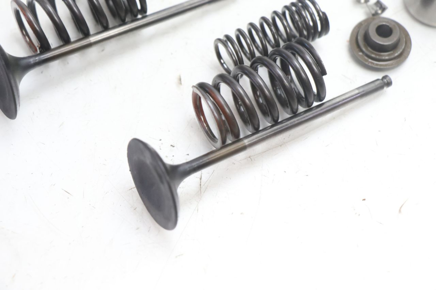 photo de ENGINE VALVE SUZUKI SV S 650 (2003 - 2009) - Markings and original references