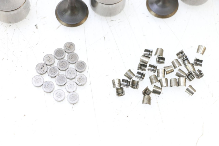 photo de ENGINE VALVE YAMAHA XJ6 600 (2008 - 2016) - Checked used part