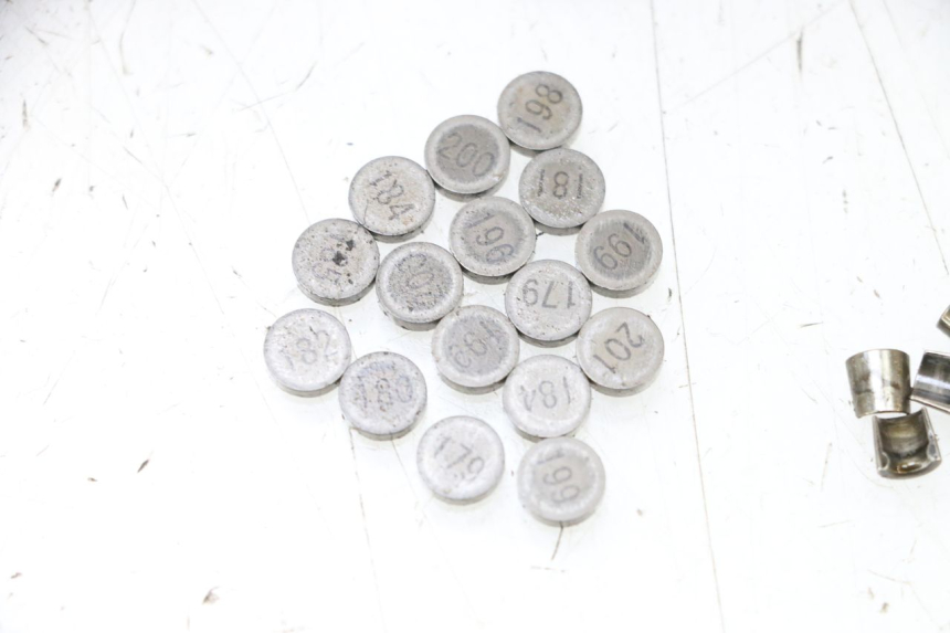 photo de ENGINE VALVE YAMAHA XJ6 600 (2008 - 2016) - Markings and original references