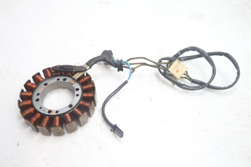 photo de STATOR SUZUKI BURGMAN EXECUTIVE ABS 650 (2006 - 2012) - Fixing points details