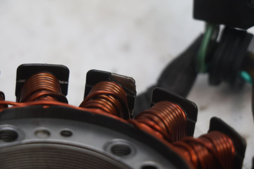 photo de STATOR SUZUKI BURGMAN EXECUTIVE ABS 650 (2006 - 2012) - Markings and original references