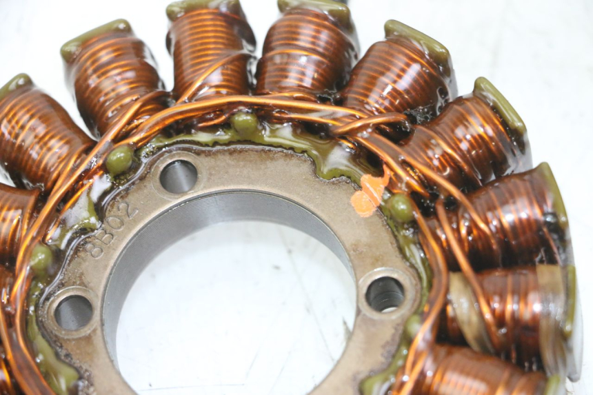photo de STATOR HONDA CB R 1000 (2018 - 2023) - Technical close-up