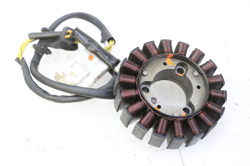 photo de STATOR HONDA FES S-WING SWING ABS 125 (2007 - 2015) - Main view