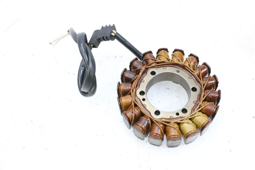 photo de STATOR YAMAHA FJR ABS 1300 (2006 - 2012) - Alternative perspective