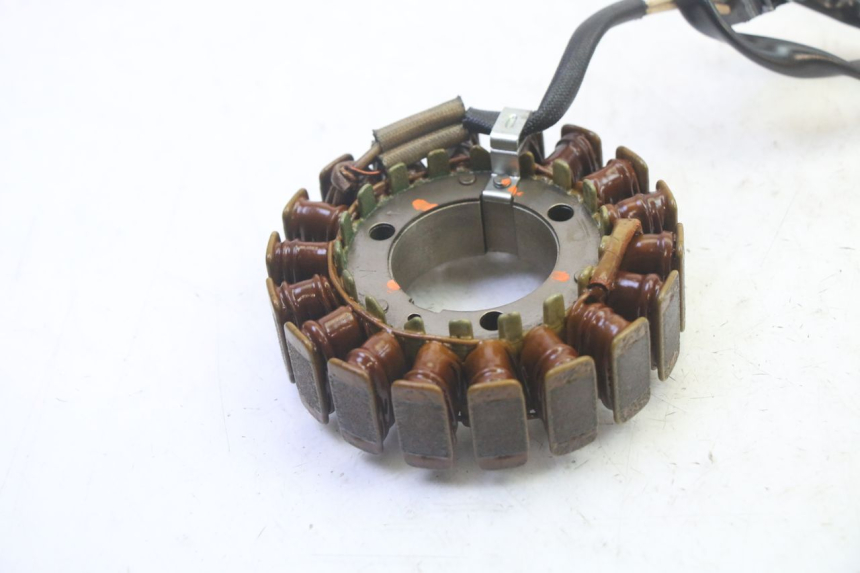 photo de STATOR YAMAHA FZ6 N FAZER 600 (2004 - 2006) - Component detail