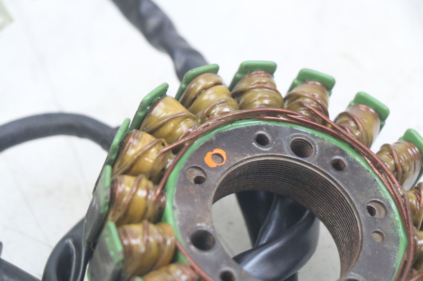 photo de STATOR YAMAHA FZS FAZER 600 (1998 - 2001) - Technical close-up