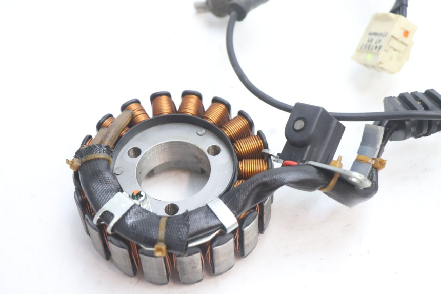 photo de STATOR PIAGGIO MP3 LT 300 (2010 - 2016) - Component detail