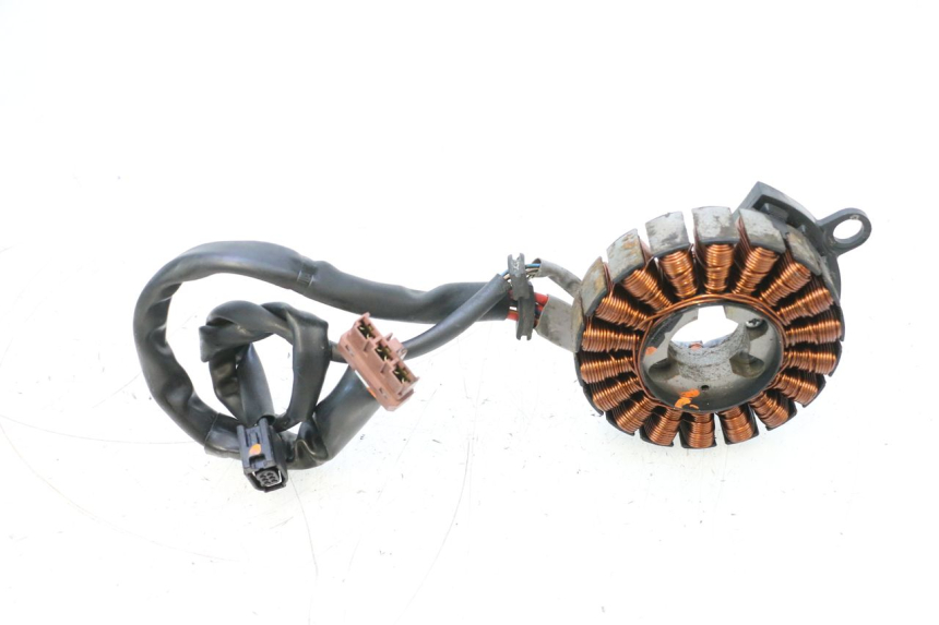 photo de STATOR HONDA PCX (JF57/JF64) 125 (2014 - 2018) - Alternative perspective
