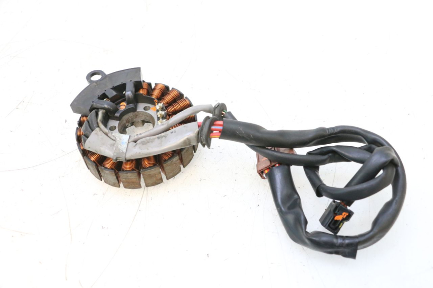photo de STATOR HONDA PCX (JF57/JF64) 125 (2014 - 2018) - Surface and material condition