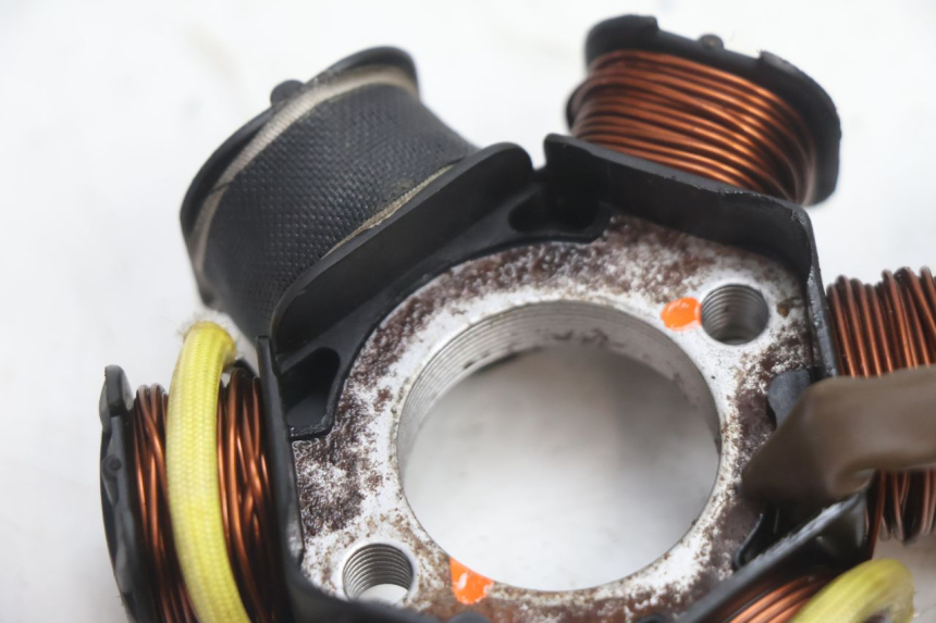 photo de STATOR PEUGEOT VIVACITY 50 (1998 - 2003) - Alternative perspective
