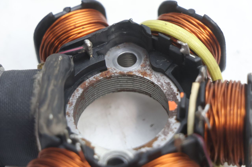 photo de STATOR PEUGEOT VIVACITY 50 (2004 - 2009) - Technical close-up