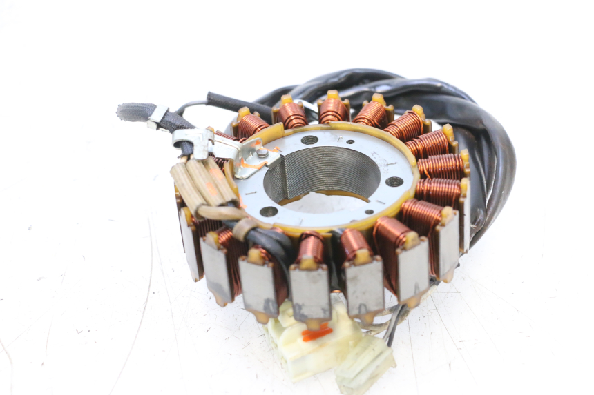 photo de STATOR YAMAHA XP T-MAX TMAX ABS 530 (2012 - 2015) - Fixing points details