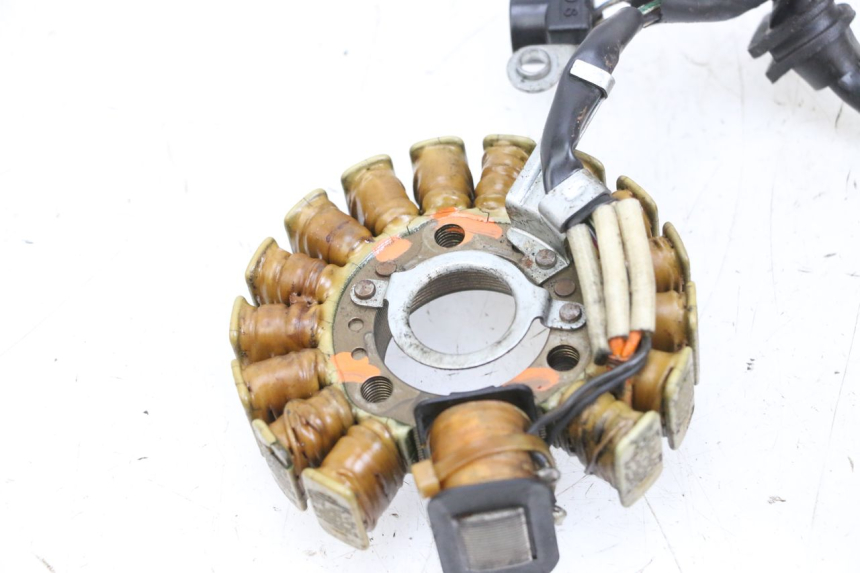 photo de STATOR YAMAHA YP MAJESTY 125 (2002 - 2006) - Surface and material condition