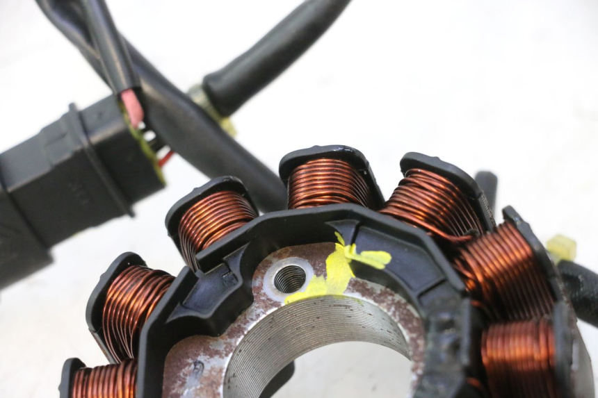 photo de STATOR PIAGGIO ZIP IGET 4T 50 (2021 - 2023) - Surface and material condition