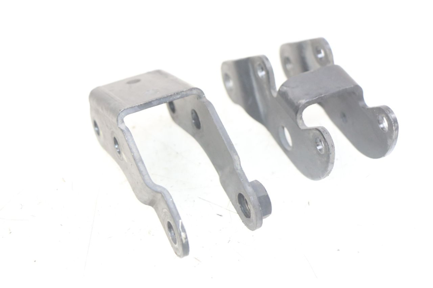 photo de SHOCK ABSORBER BRACKET PIAGGIO XEVO - X EVO 125 (2007 - 2017) - Zoom on usage condition