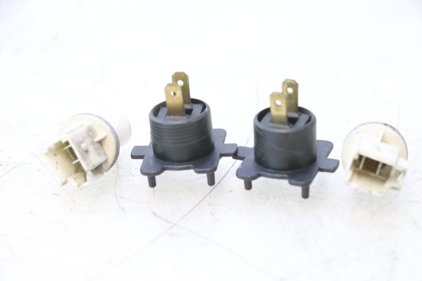photo de BULB HOLDER SUZUKI BURGMAN 125 (2007 - 2014) - Zoom on usage condition