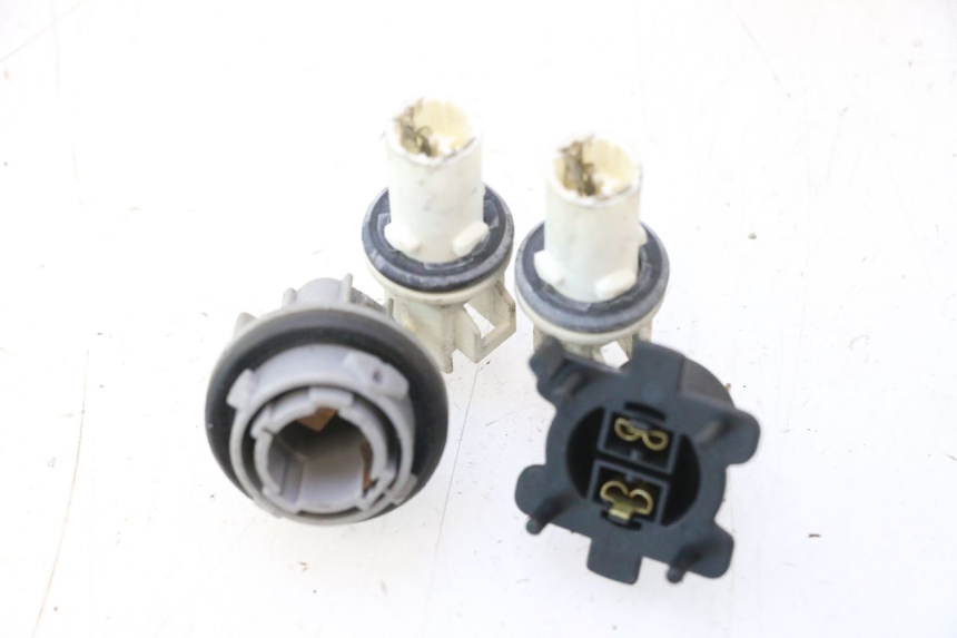 photo de BULB HOLDER SUZUKI BURGMAN 125 (2007 - 2014) - Product overview