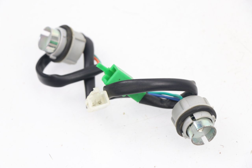 photo de BULB HOLDER PEUGEOT KISBEE 2T 50 (2010 - 2017) - Zoom on usage condition