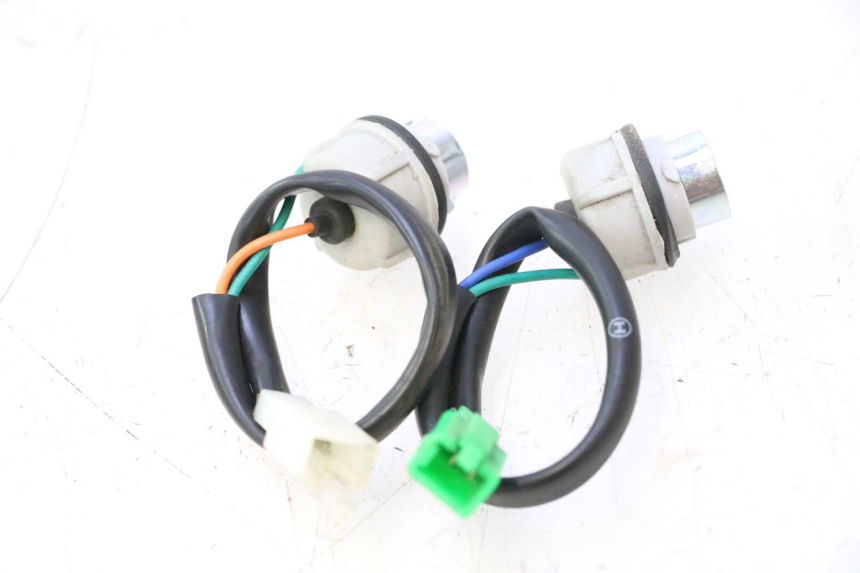 photo de BULB HOLDER PEUGEOT KISBEE 4T 50 (2010 - 2017) - Zoom on usage condition