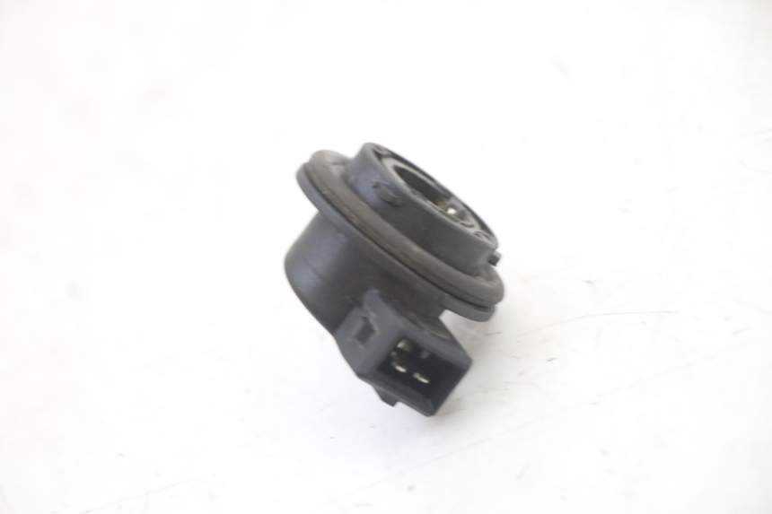 photo de BULB HOLDER PIAGGIO NRG POWER PUREJET 50 (2018 - 2021) - Zoom on usage condition