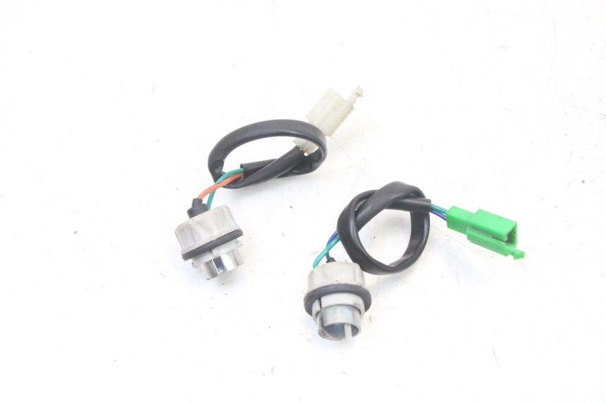 photo de BULB HOLDER PEUGEOT STREETZONE I 2T 50 (2018 - 2020) - Zoom on usage condition